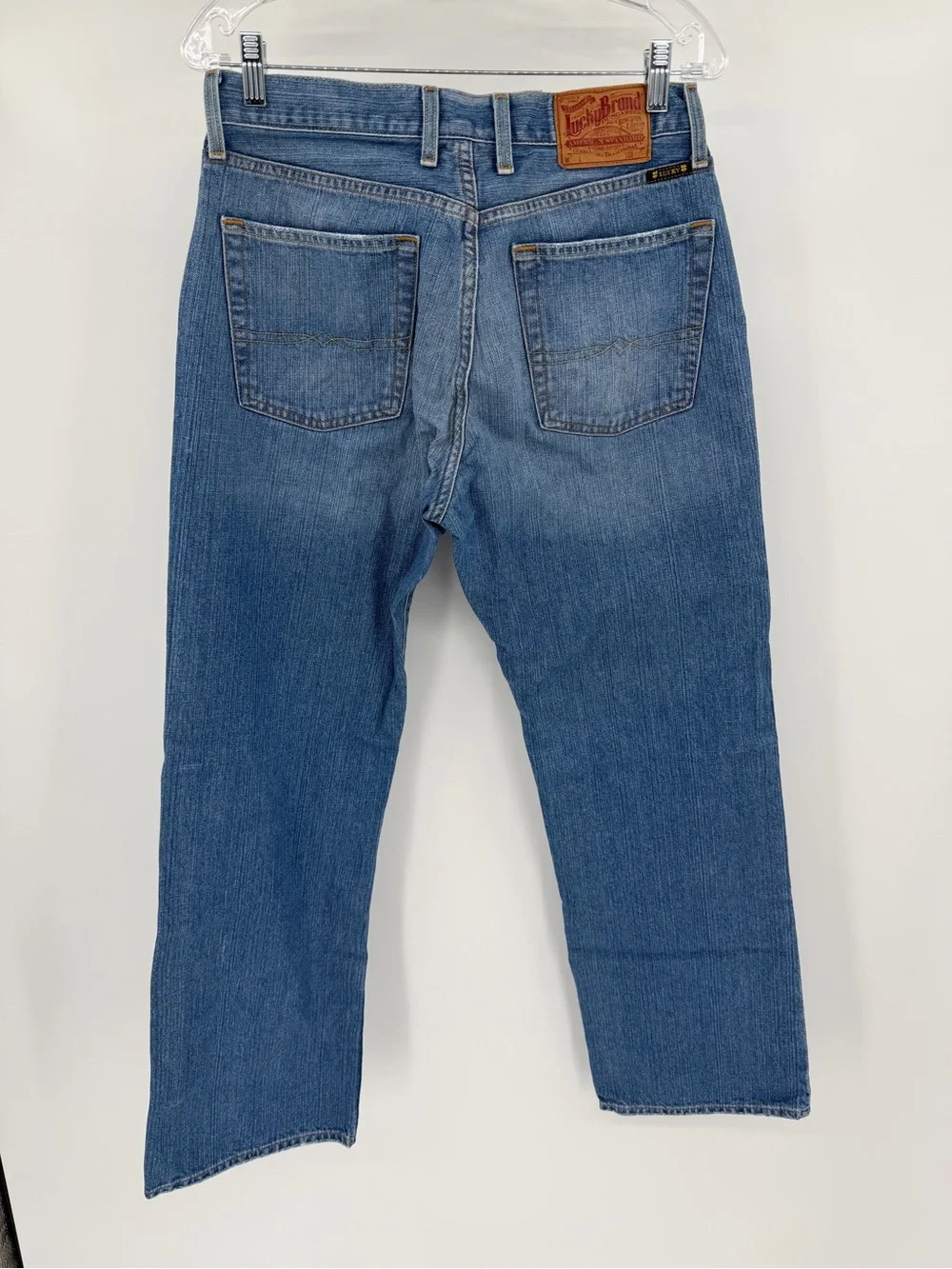 Lucky Brand Men’s Bootcut Jeans in Medium Wash size 31 Regular